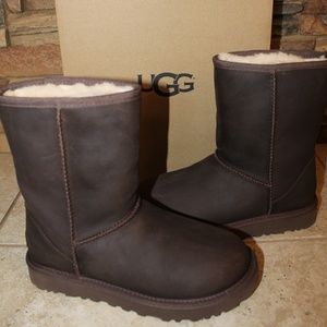 UGG Classic Short LEATHER Water Resitant Boots NEW